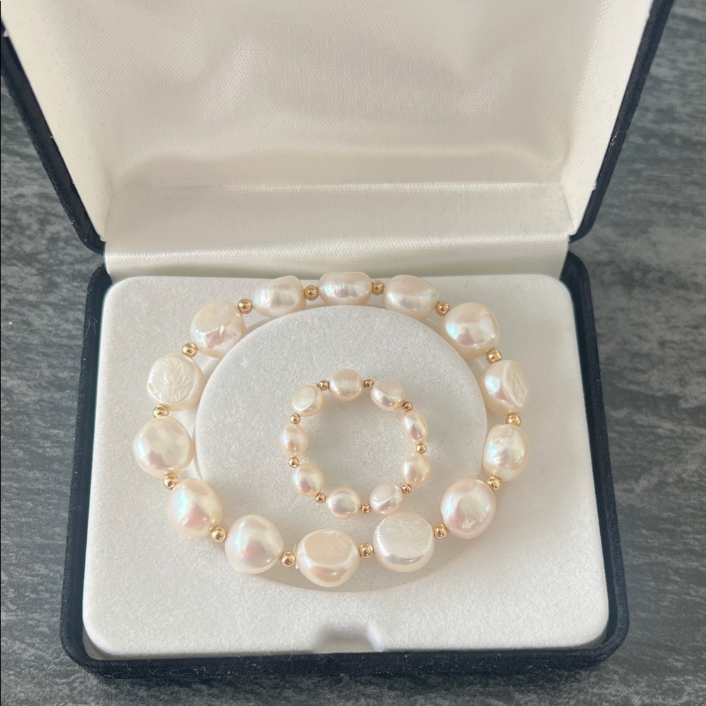 New Genuine Pearl and Gold Bead Bracelet and Ring Set - White Pearls